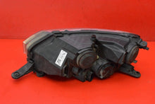 Laden Sie das Bild in den Galerie-Viewer, Frontscheinwerfer Skoda Rapid 5JB941016 Rechts Scheinwerfer Headlight SCH4017445889jg