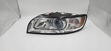 Laden Sie das Bild in den Galerie-Viewer, Frontscheinwerfer Volvo S40 31265698 Xenon Links Scheinwerfer Headlight SCH4018586081oo