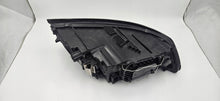 Laden Sie das Bild in den Galerie-Viewer, Frontscheinwerfer Volvo S40 31265698 Xenon Links Scheinwerfer Headlight SCH4018586081oo