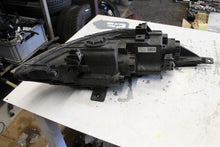 Load image into Gallery viewer, Frontscheinwerfer Kia Sportage 921013U250 Links Scheinwerfer Headlight SCH4026582134cf