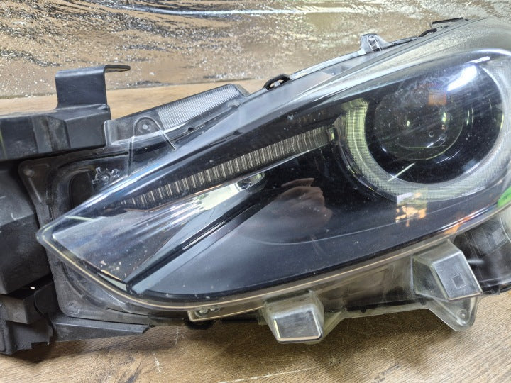 Frontscheinwerfer Mazda III B63C-51040 Links Scheinwerfer Headlight SCH4030736448fx