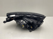 Laden Sie das Bild in den Galerie-Viewer, Frontscheinwerfer Skoda Kamiq 658941016 Rechts Scheinwerfer Headlight SCH4037685568ev