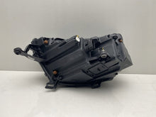 Laden Sie das Bild in den Galerie-Viewer, Frontscheinwerfer Skoda Kamiq 658941016 Rechts Scheinwerfer Headlight SCH4037685568ev