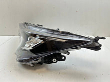Laden Sie das Bild in den Galerie-Viewer, Frontscheinwerfer Toyota Corolla 8115002S60 LED Links Scheinwerfer Headlight SCH4048230228qv