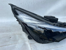 Laden Sie das Bild in den Galerie-Viewer, Frontscheinwerfer Hyundai Elantra VII Cn7 92102-AA200 Rechts Headlight SCH4050564185kq