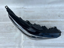 Laden Sie das Bild in den Galerie-Viewer, Frontscheinwerfer Hyundai Elantra VII Cn7 92102-AA200 Rechts Headlight SCH4050564185kq