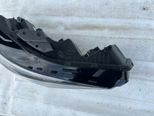 Laden Sie das Bild in den Galerie-Viewer, Frontscheinwerfer Hyundai Elantra VII Cn7 92102-AA200 Rechts Headlight SCH4050564185kq