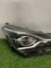 Laden Sie das Bild in den Galerie-Viewer, Frontscheinwerfer Toyota Yaris ANEX5 Rechts Scheinwerfer Headlight SCH4051037600bd