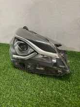 Laden Sie das Bild in den Galerie-Viewer, Frontscheinwerfer Toyota Yaris ANEX5 Rechts Scheinwerfer Headlight SCH4051037600bd