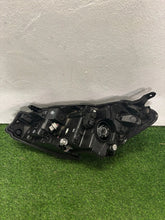 Laden Sie das Bild in den Galerie-Viewer, Frontscheinwerfer Toyota Yaris ANEX5 Rechts Scheinwerfer Headlight SCH4051037600bd