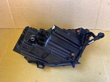 Laden Sie das Bild in den Galerie-Viewer, Frontscheinwerfer Skoda Kamiq 658941015 LED Links Scheinwerfer Headlight SCH4064772799mj