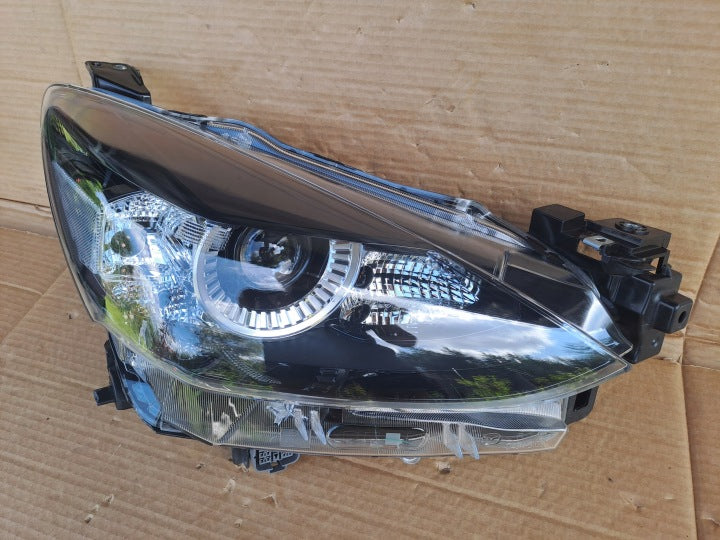 Frontscheinwerfer Mazda 2 D43N-51030 LED Rechts Scheinwerfer Headlight SCH4075482692za