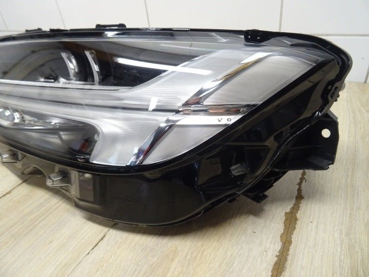 Frontscheinwerfer Volvo V90 Cross Country 32404735 LED Links Headlight SCH4081199045pn