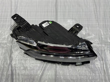 Laden Sie das Bild in den Galerie-Viewer, Frontscheinwerfer Jeep Commander 534938640 Rechts Scheinwerfer Headlight SCH4082988302rv