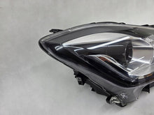 Laden Sie das Bild in den Galerie-Viewer, Frontscheinwerfer Suzuki Swift I W2966 Rechts Scheinwerfer Headlight SCH4087289600bu