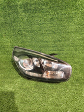 Laden Sie das Bild in den Galerie-Viewer, Frontscheinwerfer Kia Carens IV CSC28763 Rechts Scheinwerfer Headlight SCH4091501345wp