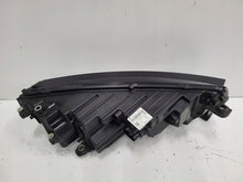 Laden Sie das Bild in den Galerie-Viewer, Frontscheinwerfer Skoda Octavia I 5E4941015 Full LED Links Headlight SCH4094533760ln