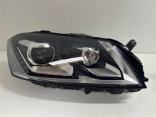 Laden Sie das Bild in den Galerie-Viewer, Frontscheinwerfer VW Passat B7 90005332 90005333 Xenon Ein Satz Headlight SCH4102595620cd