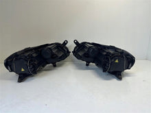 Laden Sie das Bild in den Galerie-Viewer, Frontscheinwerfer VW Passat B7 90005332 90005333 Xenon Ein Satz Headlight SCH4102595620cd