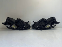 Laden Sie das Bild in den Galerie-Viewer, Frontscheinwerfer VW Passat B7 90005332 90005333 Xenon Ein Satz Headlight SCH4102595620cd