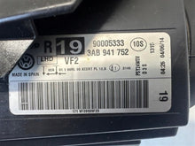 Laden Sie das Bild in den Galerie-Viewer, Frontscheinwerfer VW Passat B7 90005332 90005333 Xenon Ein Satz Headlight SCH4102595620cd