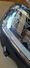 Laden Sie das Bild in den Galerie-Viewer, Frontscheinwerfer VW Multivan 7L0998479A Rechts Scheinwerfer Headlight SCH4107478763an