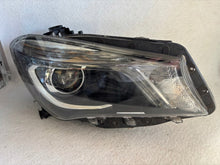 Laden Sie das Bild in den Galerie-Viewer, Frontscheinwerfer Mercedes-Benz Cla A1179065200 Xenon Rechts Headlight SCH4113569167pj