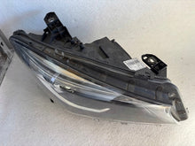 Laden Sie das Bild in den Galerie-Viewer, Frontscheinwerfer Mercedes-Benz Cla A1179065200 Xenon Rechts Headlight SCH4113569167pj