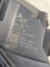 Load image into Gallery viewer, Frontscheinwerfer Audi A4 B9 8W0941034 030111723400 LED Rechts Headlight SCH4123486388bk