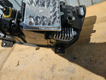 Laden Sie das Bild in den Galerie-Viewer, Frontscheinwerfer Daf 2188984 Links Scheinwerfer Headlight SCH4128136544lm