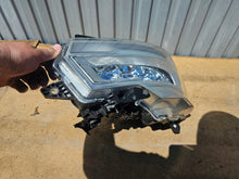 Laden Sie das Bild in den Galerie-Viewer, Frontscheinwerfer Daf 2188984 Links Scheinwerfer Headlight SCH4128136544lm