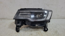 Laden Sie das Bild in den Galerie-Viewer, Frontscheinwerfer Jeep Grand Cherokee Wk2 68266651AE LED Links Headlight SCH4134416509mu