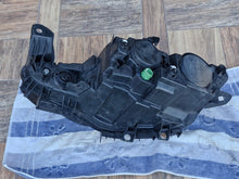 Laden Sie das Bild in den Galerie-Viewer, Frontscheinwerfer Fiat Tipo 5221445300 Rechts Scheinwerfer Headlight SCH4138387353sb