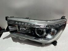 Load image into Gallery viewer, Frontscheinwerfer Toyota Hilux 2701161 Links Scheinwerfer Headlight SCH4140146307tx