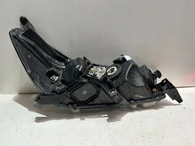 Load image into Gallery viewer, Frontscheinwerfer Toyota Hilux 2701161 Links Scheinwerfer Headlight SCH4140146307tx