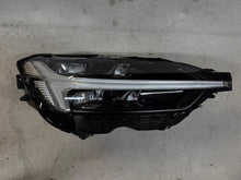 Laden Sie das Bild in den Galerie-Viewer, Frontscheinwerfer Volvo Xc60 II 32404710 Rechts Scheinwerfer Headlight SCH4140686580ln