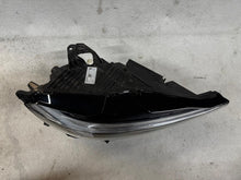 Laden Sie das Bild in den Galerie-Viewer, Frontscheinwerfer Volvo Xc60 II 32404710 Rechts Scheinwerfer Headlight SCH4140686580ln