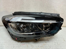 Laden Sie das Bild in den Galerie-Viewer, Frontscheinwerfer Mercedes-Benz W247 A2479065207 LED Rechts Headlight SCH4142535476nr