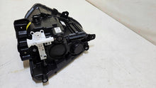 Laden Sie das Bild in den Galerie-Viewer, Frontscheinwerfer Hyundai Kona HF92162050 Links Scheinwerfer Headlight SCH4147106683zk