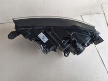 Laden Sie das Bild in den Galerie-Viewer, Frontscheinwerfer Skoda Scala 657941016A LED Rechts Scheinwerfer Headlight SCH4155326373xc