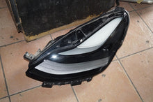 Laden Sie das Bild in den Galerie-Viewer, Frontscheinwerfer Tesla 3 1514952-20-E Links Scheinwerfer Headlight SCH4157420302ff