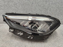 Laden Sie das Bild in den Galerie-Viewer, Frontscheinwerfer Mercedes-Benz Gla H247 A2479063504 Links Headlight SCH4168833328yx