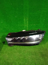 Laden Sie das Bild in den Galerie-Viewer, Frontscheinwerfer Skoda Octavia IV 5E4941015 Links Scheinwerfer Headlight SCH4171319250hm