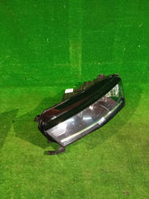 Laden Sie das Bild in den Galerie-Viewer, Frontscheinwerfer Skoda Octavia IV 5E4941015 Links Scheinwerfer Headlight SCH4171319250hm