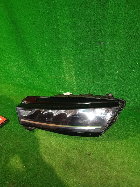 Frontscheinwerfer Skoda Octavia IV 5E4941015 Links Scheinwerfer Headlight SCH4171319250hm
