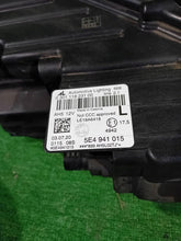 Laden Sie das Bild in den Galerie-Viewer, Frontscheinwerfer Skoda Octavia IV 5E4941015 Links Scheinwerfer Headlight SCH4171319250hm