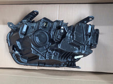 Laden Sie das Bild in den Galerie-Viewer, Frontscheinwerfer Dacia Duster 260101613R Rechts Scheinwerfer Headlight SCH4173097173go