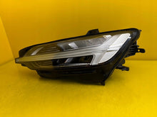 Laden Sie das Bild in den Galerie-Viewer, Frontscheinwerfer Volvo V60 S60 32228815 LED Links Scheinwerfer Headlight SCH4174719953lq