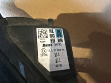 Laden Sie das Bild in den Galerie-Viewer, Frontscheinwerfer Toyota Aygo X 0H-31 Rechts Scheinwerfer Headlight SCH4178560018kx