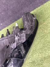 Laden Sie das Bild in den Galerie-Viewer, Frontscheinwerfer Renault Megane IV 260108478R Rechts Scheinwerfer Headlight SCH4179759692hz